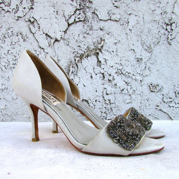 Badgley Mischka gray textile pumps 6M